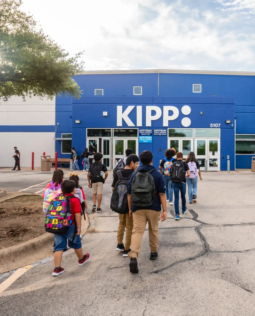 Students walking into KIPP school