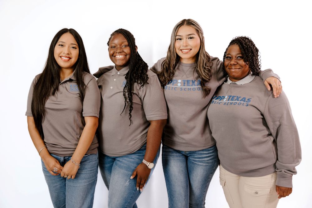 Cuatro KIPP Texas Secundaria Estudiantes