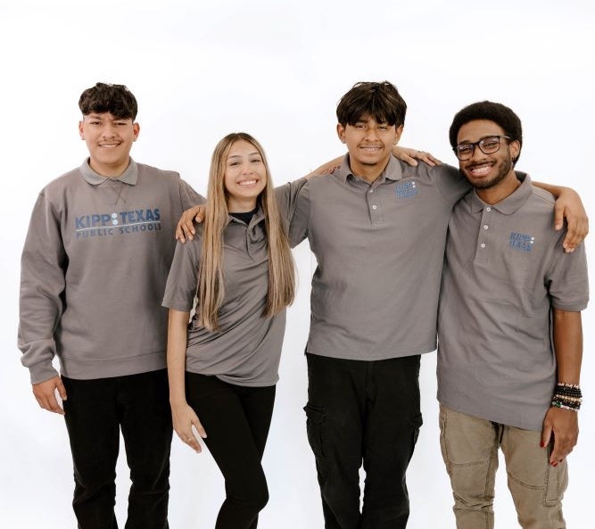 Cuatro Estudiantes De Secundaria De KIPP Texas